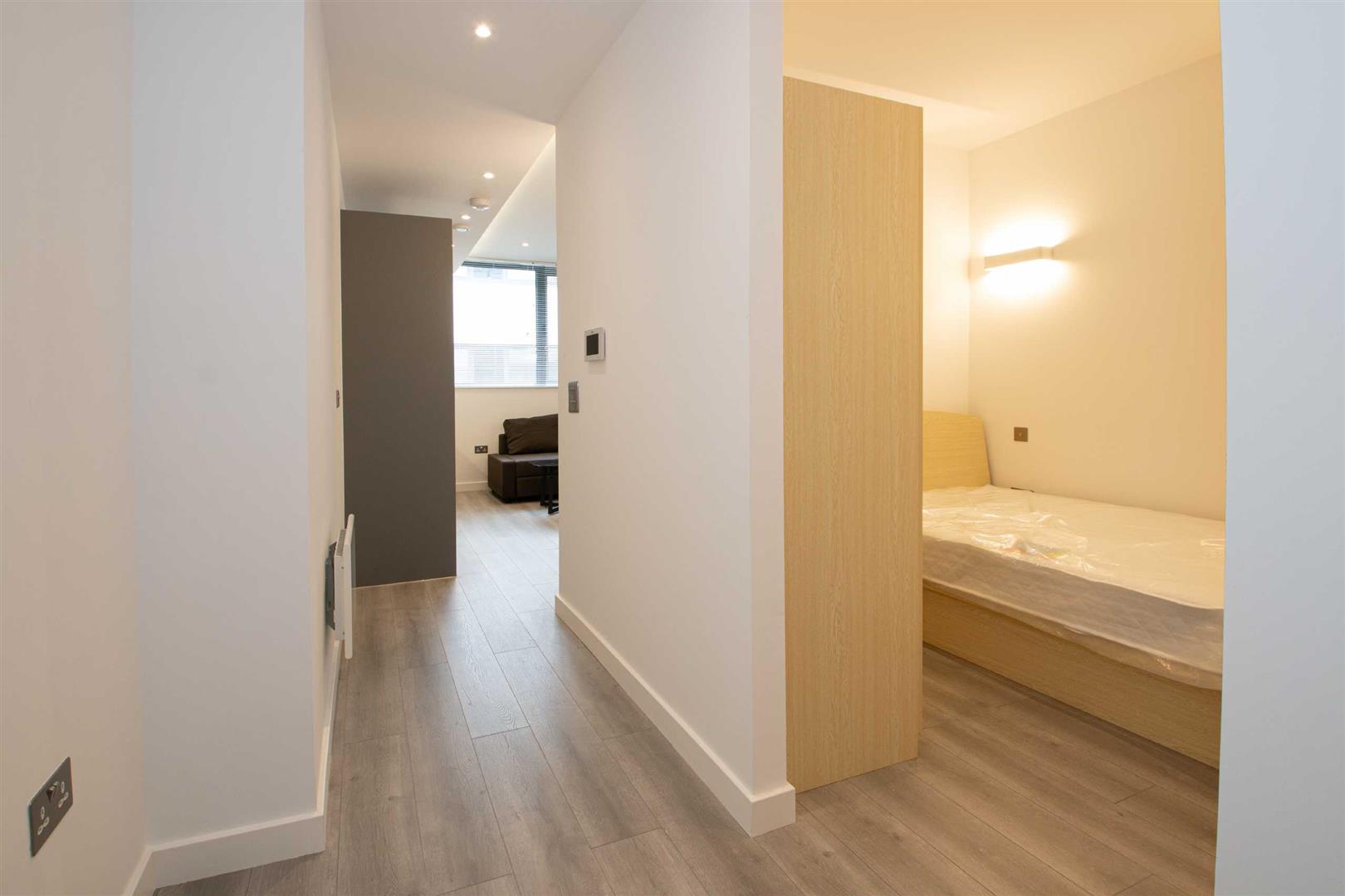1 bed property in 17 Capital Drive, Milton Keynes